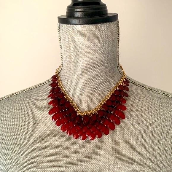 Red Ombré jewel statement necklace - Picture 4 of 7